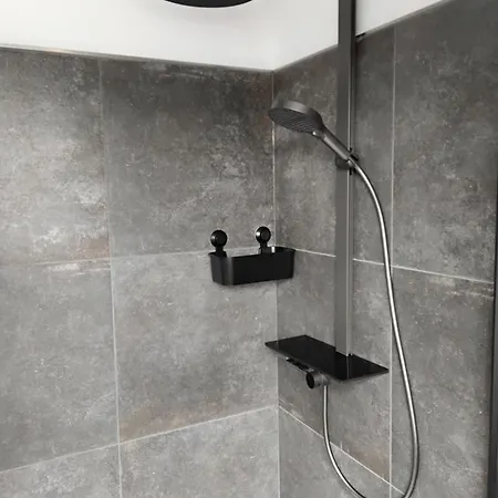 アパート Neue Welt 1