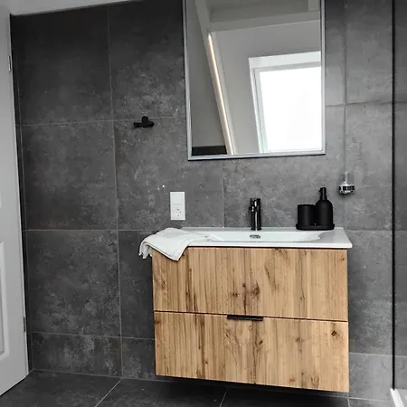 Neue Welt 1 アパート *